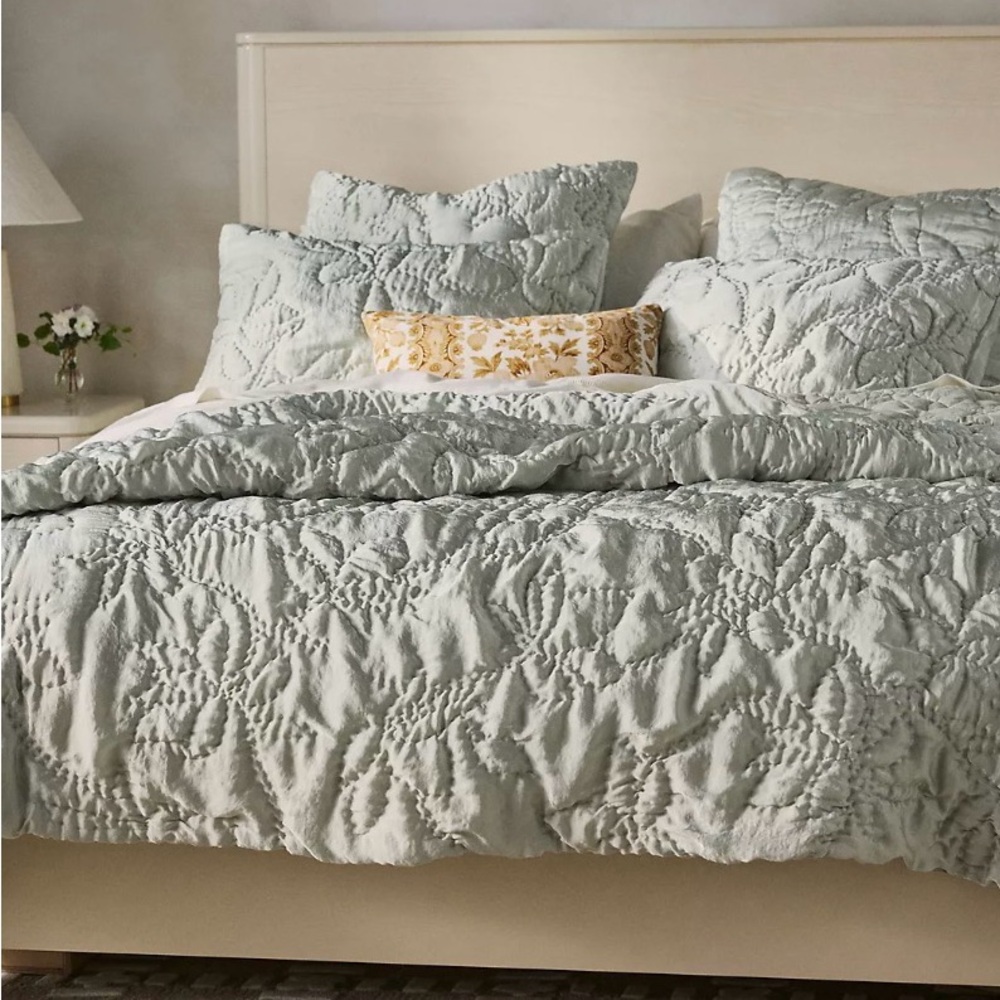 NEW Anthropologie Silky Floral Stitched Quilt, Queen, Pale Sage